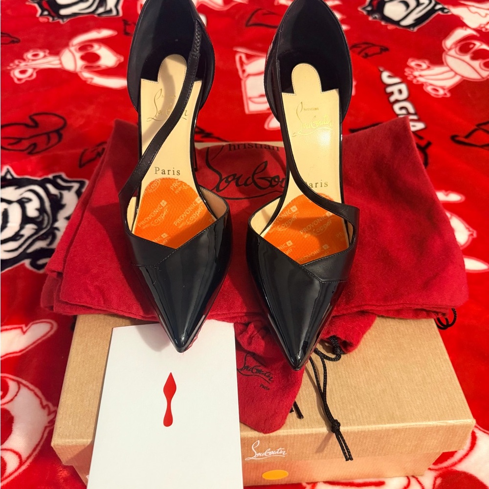 Christian Louboutin Patent Black Heels with Signature Red Soles - Picture 7 of 7